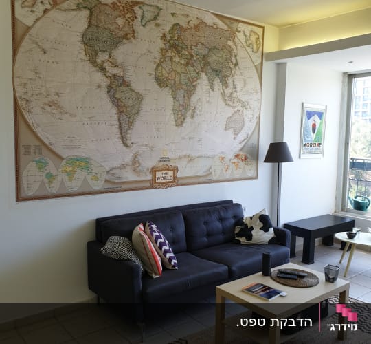 הדבקת טפט. 